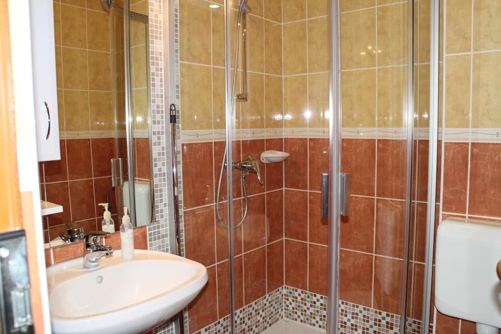 Mandarin Wellness Apartman Siófok Rum bild