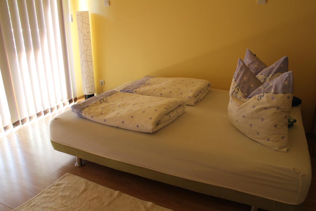Mandarin Wellness Apartman Siófok Rum bild